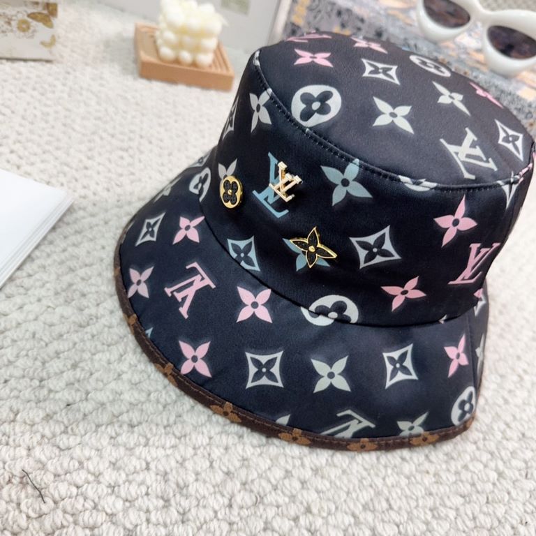 LV Louis Vuitton original single embroidered fisherman's hat counter hot models cotton lining, light and breathable. Perfect version of the grid accurate, original quality, exclusive physical shooting, men and women appl