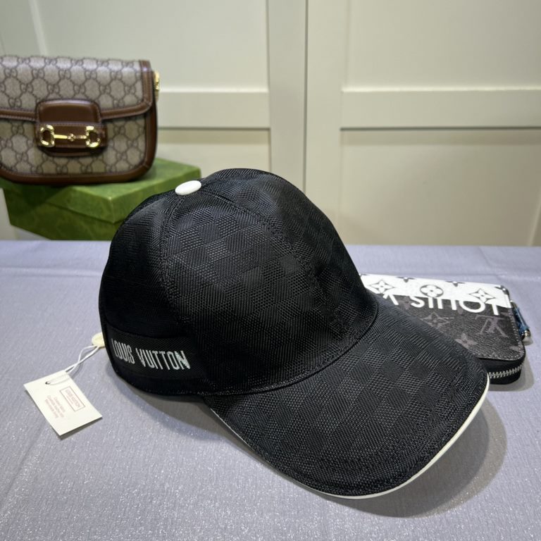 LV (Louis Vuitton) new original single baseball cap, 11 open mold customized, original printing satin fabric   counter old flower leather, meticulous and perfect workmanship, awesome quality, base head circumference 56, 