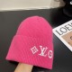 LV Louis Vuitton official website classic knit cap! Little red book hot selling explosive models! Wear a god! Men and women with the same models, thickened warmer, fashionable and popular   texture first-class, the best 