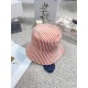 lv Louis Vuitton very hot a reversible fisherman's hatSimple atmosphere high fashion good ~ style has personalityLOGO fabric top hat breathable and comfortableFour seasons models lightweight and breathable! The quality i