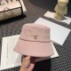 Special  LV Louis VuittonNew Slimming Fisherman's Hat!Proper sense of distance burst     can be imperial or desire Imported material is comfortable and does not tie meat. Special tuning cap shape straight Senior sense of