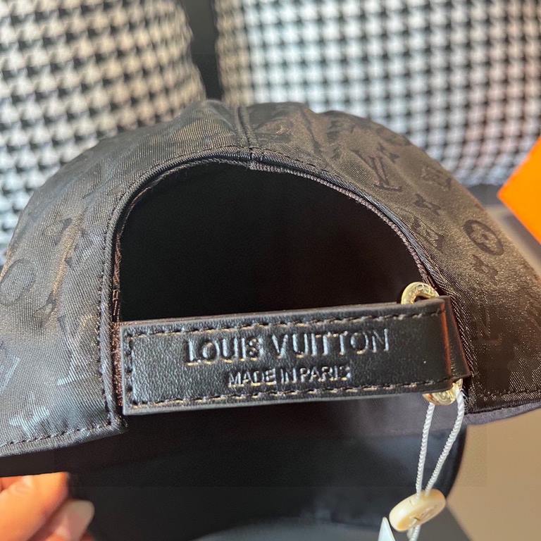 New!New model shipment!With box cloth bag, LV Louis Vuitton new original single baseball cap, dark print, counter 11 open mold customized, original Oxford fabric   head cowhide, cotton lining, lightweight and breathable!