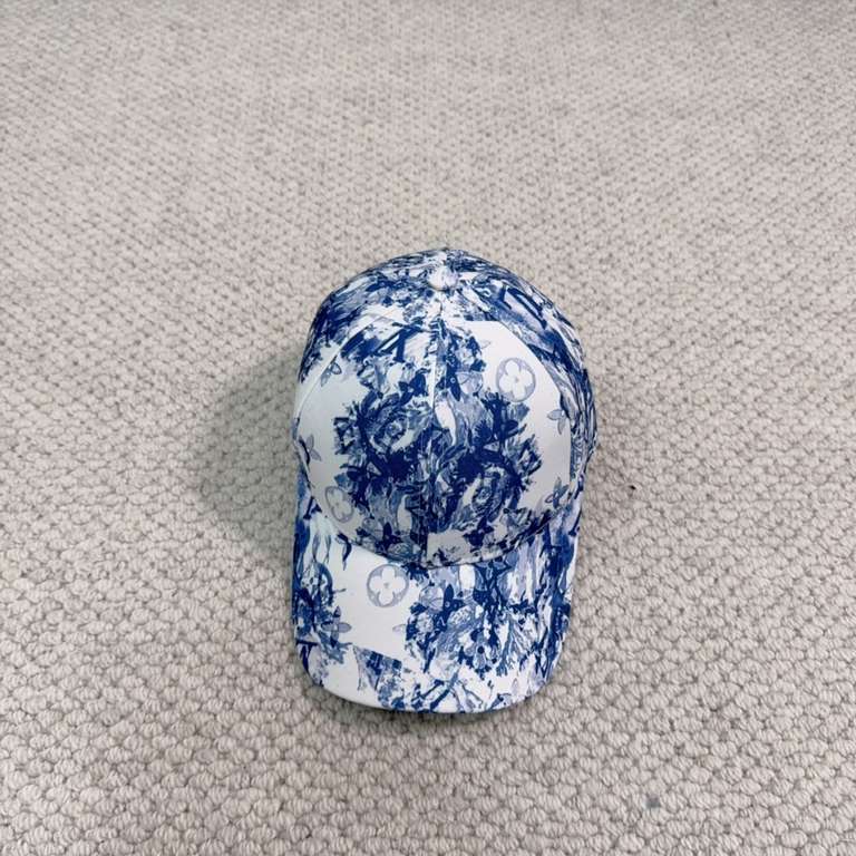 LV Louis Vuitton Classic Baseball Caps   Fire shipments, versatile items   casually with a good look The quality is superb   fashionable versatile