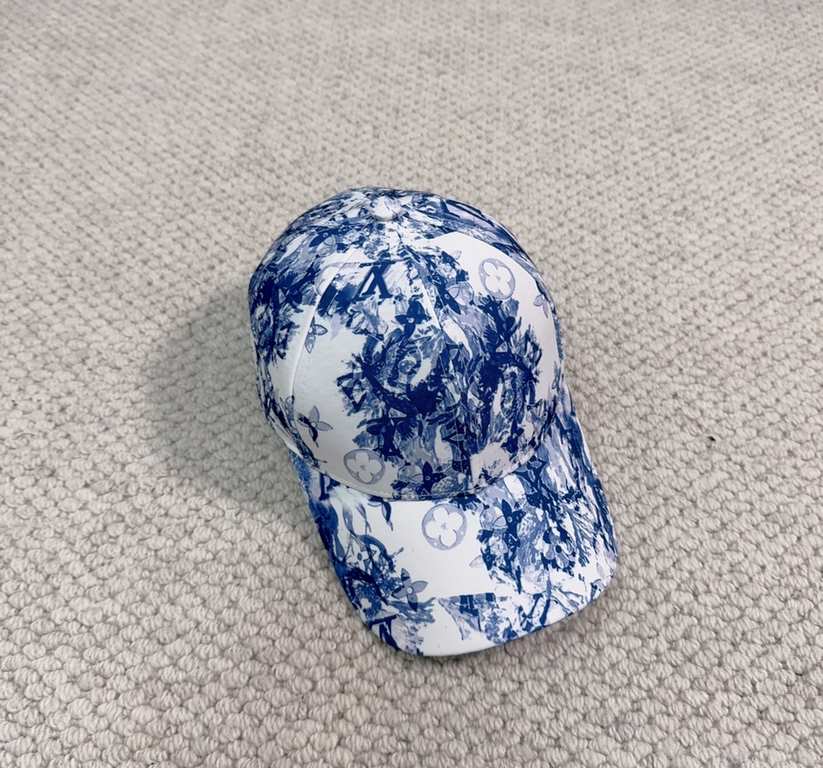 LV Louis Vuitton Classic Baseball Caps   Fire shipments, versatile items   casually with a good look The quality is superb   fashionable versatile