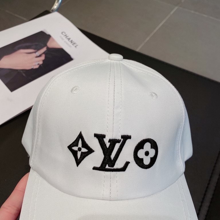 ￥LV Louis Vuitton New Duck Tongue Cap, Men's and Women's Baseball Cap, Head Circumference 57cm