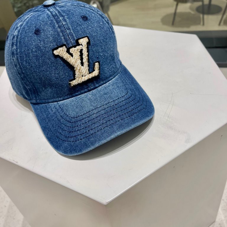 LV2023 new denim baseball cap, fisherman cap   baseball cap. Denim fabric, very nice   adjustable in the back.