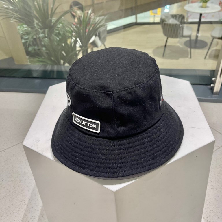 New! Louis Vuitton LouisVuitton high version of the new LV fisherman's hat, heavy construction of the leather label four-leaf clover   fisherman series high-end atmosphere, versatile models   men and women!