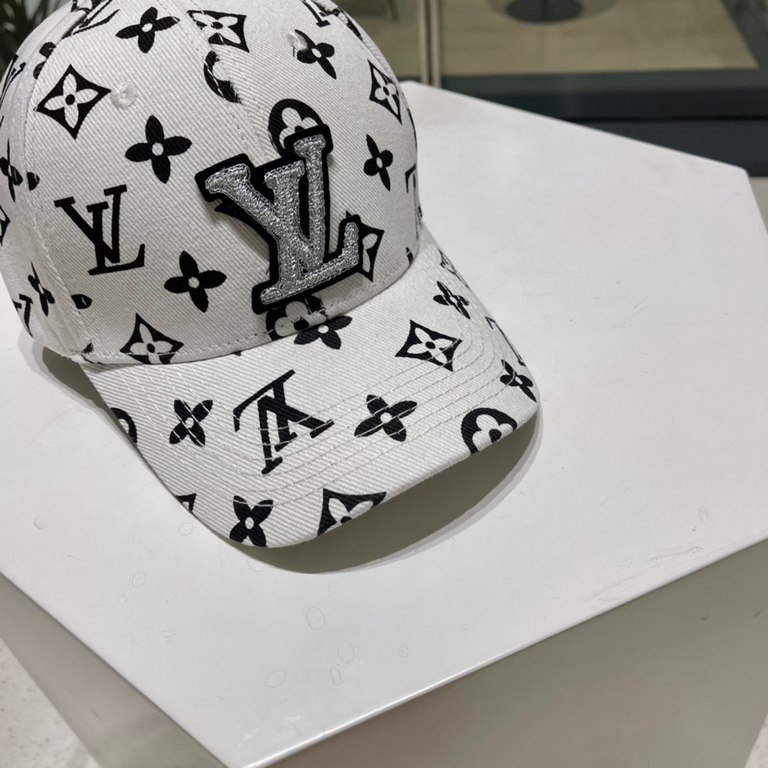 Louis Vuitton baseball cap LouisVuitton   new LV baseball cap, heavy construction   fall and winter series of high-end atmosphere, versatile models   men and women!