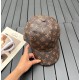 LV Louis Vuitton, classic original single baseball cap, excellent word of mouth, the original head layer cowhide, lightweight and breathable! The quality is superb, the base head circumference of 57, the patch can be adj