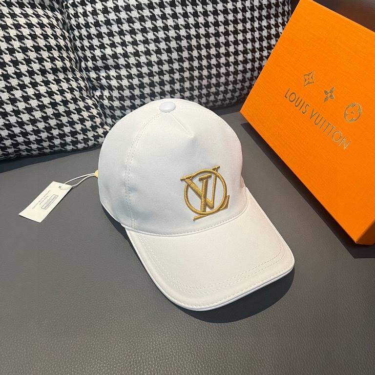 New model shipmentWith box bag, LV (Louis Vuitton) new original single baseball cap, LV gold silk embroidery, counter 11 open mold customized, original cotton fabric   head layer cowhide, fine embroidery! Awesome quality