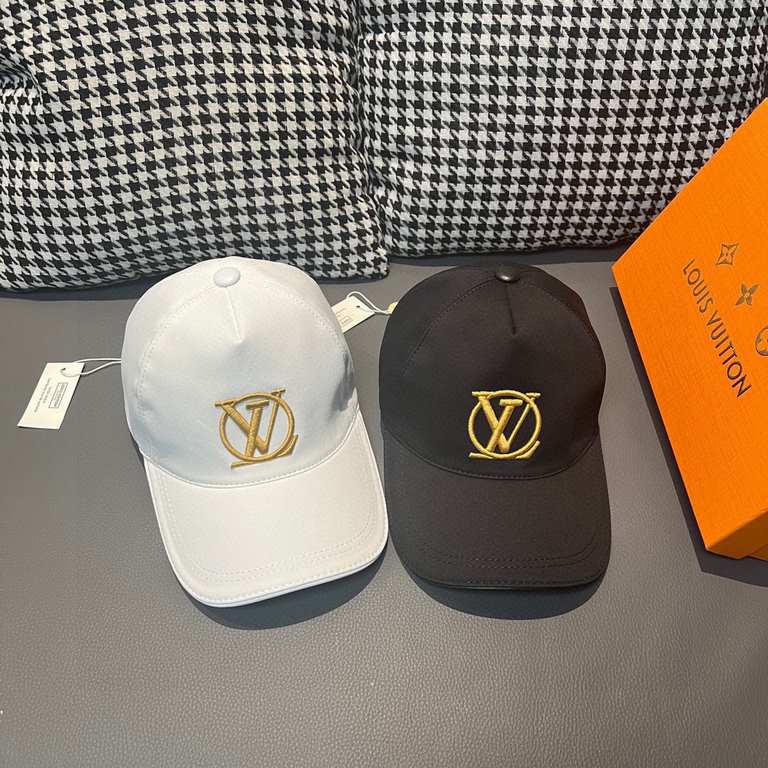 New model shipmentWith box bag, LV (Louis Vuitton) new original single baseball cap, LV gold silk embroidery, counter 11 open mold customized, original cotton fabric   head layer cowhide, fine embroidery! Awesome quality