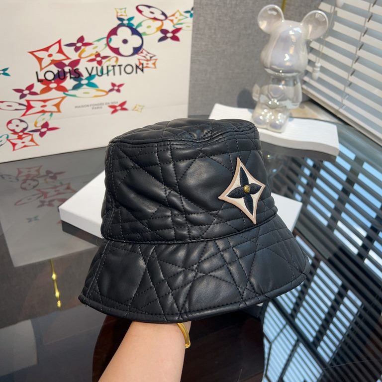 Special  LV Louis Vuitton   Diamond Leather Barrel HatThis hat is especially textured~Classic colors never go out of style   The lattice pattern has a clear line without skipping.Advanced visible to the naked eye!   Wear