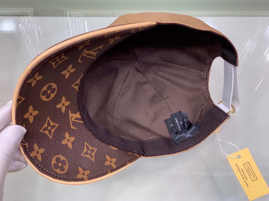 With box cloth bag, LV (Louis Vuitton) new original single baseball cap, old flower splicing, 11 open mold customized, the original printing satin fabric   counter old flower leather, workmanship is meticulous and perfec