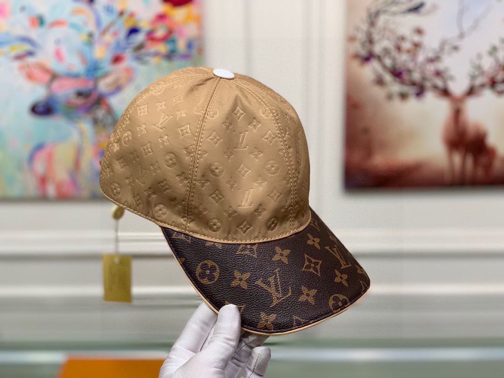 With box cloth bag, LV (Louis Vuitton) new original single baseball cap, old flower splicing, 11 open mold customized, the original printing satin fabric   counter old flower leather, workmanship is meticulous and perfec