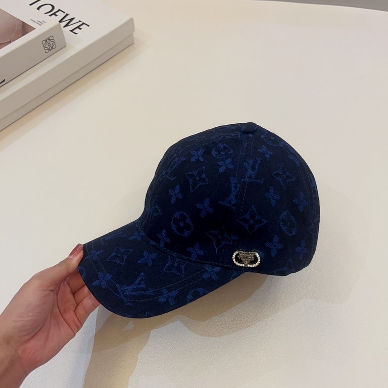 LV Louis Vuitton   New super nice dark LV Excellent craftsmanship, counter substitute version of the baseball cap, classic universal