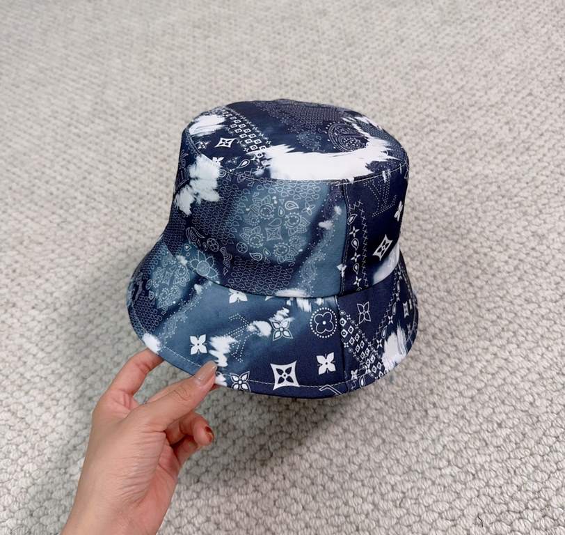 LV Louis Vuitton Classic Fisherman's Hat   Fire shipments, versatile single product   casually with a good look The quality is awesome   fashionable versatile