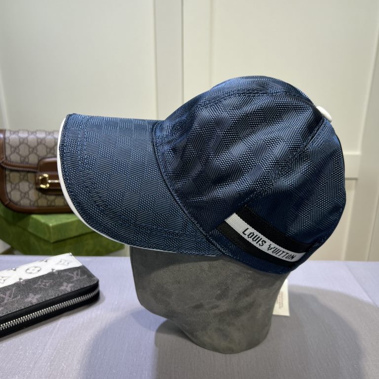 LV (Louis Vuitton) new original single baseball cap, 11 open mold customized, original printed satin fabric   counter plaid leather, meticulous and perfect workmanship, awesome quality, base head circumference 56, patch 