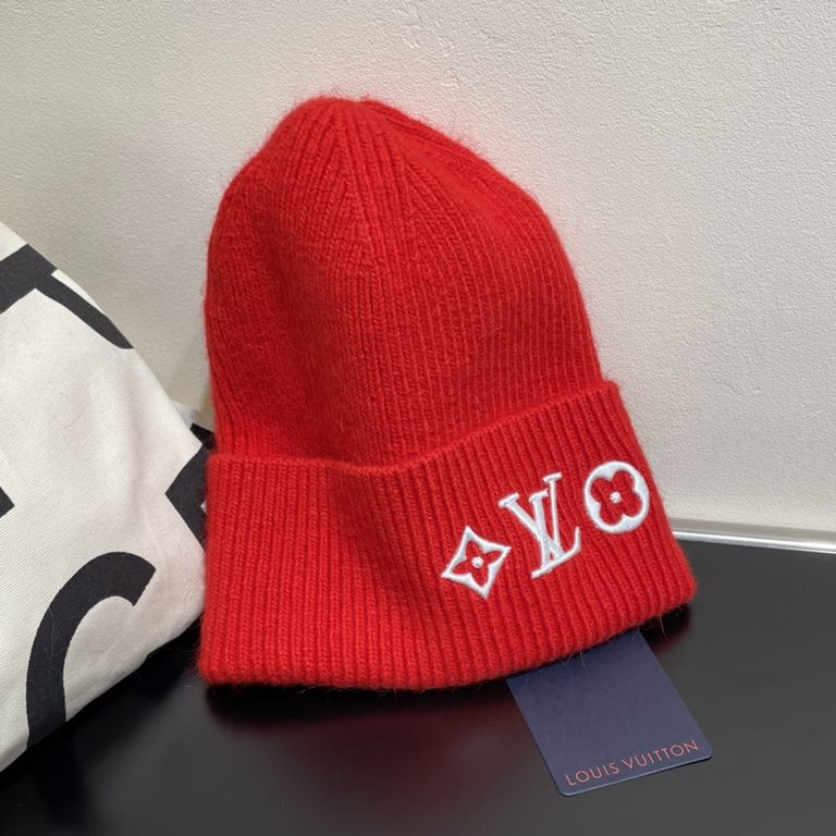 LV Louis Vuitton official website classic knit cap! Little red book hot selling explosive models! Wear a god! Men and women with the same models, thickened warmer, fashionable and popular   texture first-class, the best 