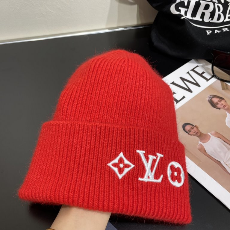 LV Louis Vuitton official website classic knit cap! Little red book hot selling explosive models! Wear a god! Men and women with the same models, thickened warmer, fashionable and popular   texture first-class, the best 