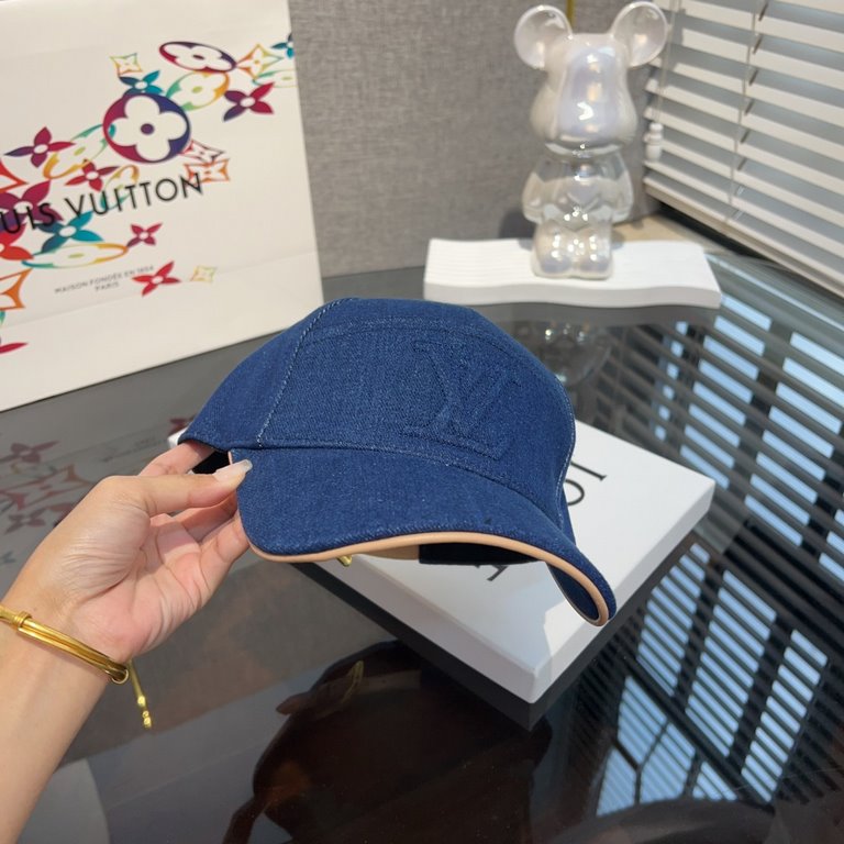 LOUIS VUITTON LV Louis Vuitton Cowboy Baseball CapCowboy Baseball CapIt's a must-have for early fall. Simply put on a T and jeans.It's easy to look good and stylish.The fashion of the day is easy to switch between!