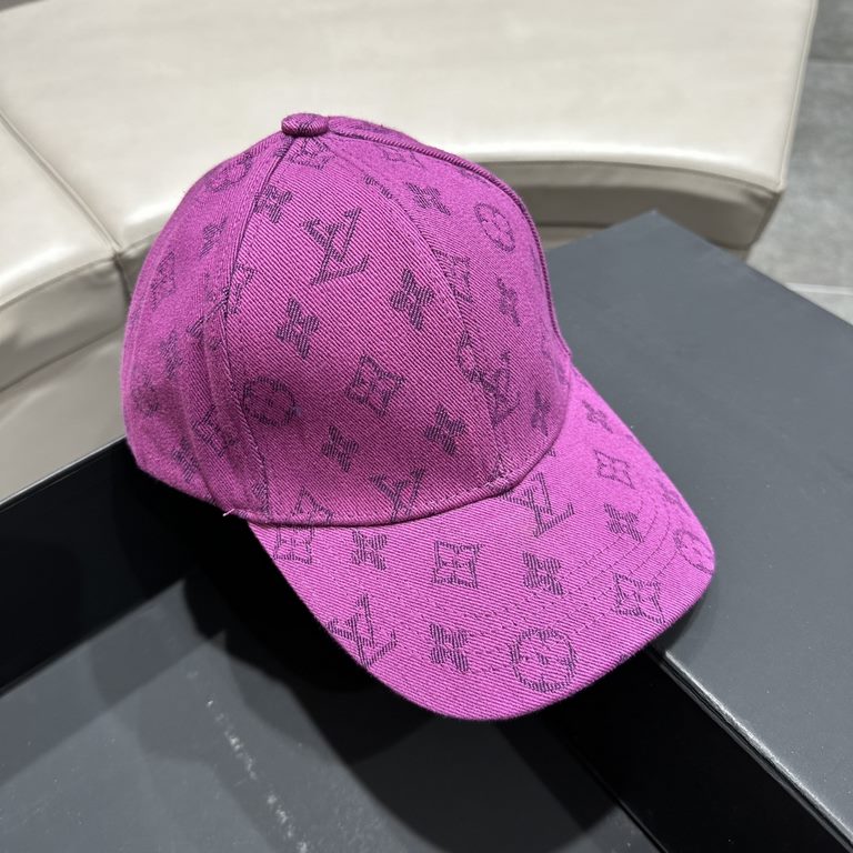 (LV Louis Vuitton) new full print logo pattern paragraph baseball cap, counter synchronization shipment, big name models super good with, hurry to get!