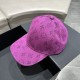 (LV Louis Vuitton) new full print logo pattern paragraph baseball cap, counter synchronization shipment, big name models super good with, hurry to get!