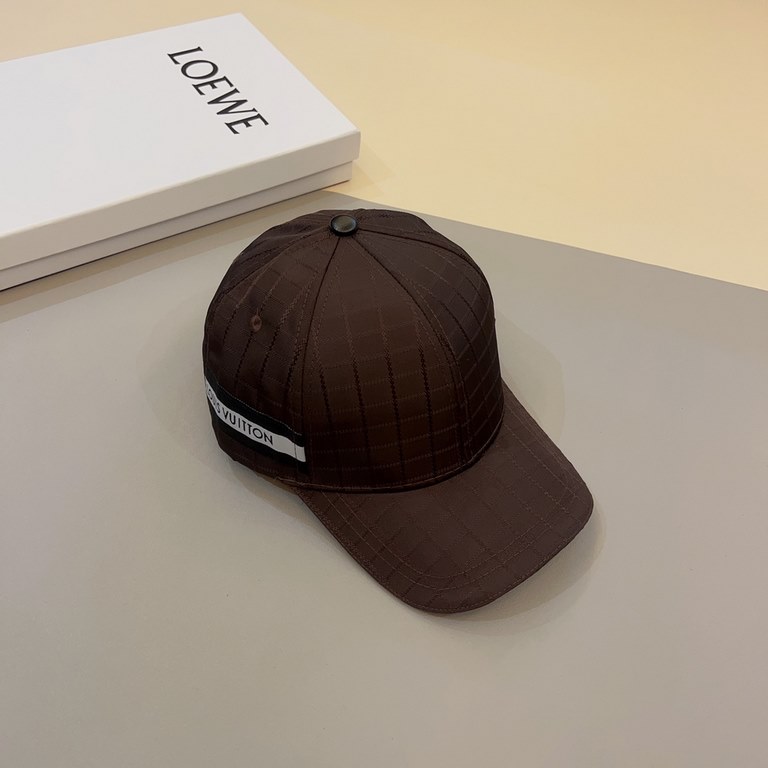 Louis Vuitton Baseball Cap LouisVuitton LV baseball cap, simple atmosphere, classic old flowers, men and women universal