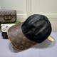 LV (Louis Vuitton) new original single baseball cap, old flower splicing, 11 open mold customized, the original printing satin fabric   counter old flower leather, meticulous and perfect workmanship, quality is superb, t