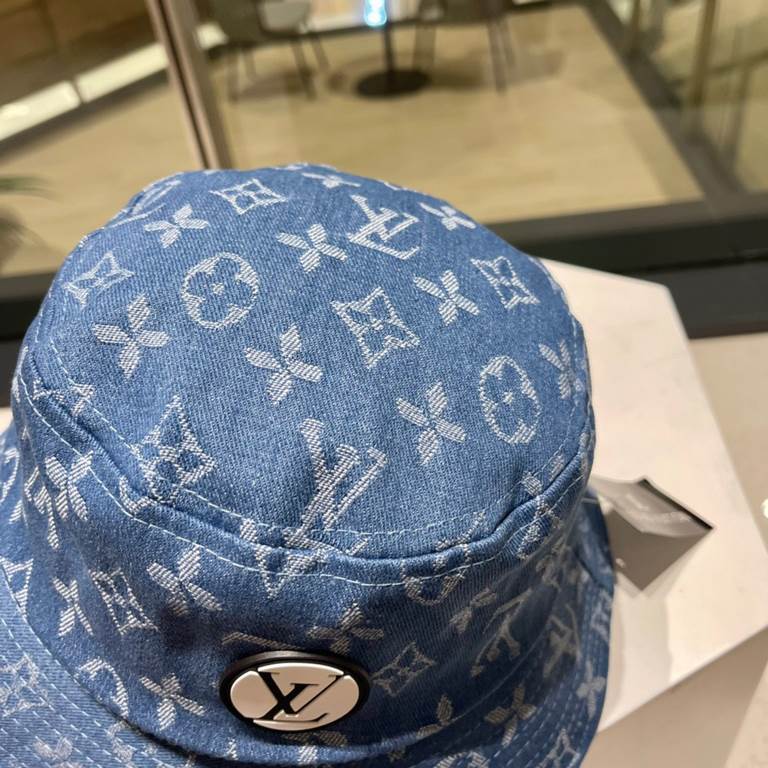 lv Louis Vuitton's latest patchwork denim fisherman's hat arrived    new fisherman's hat , novelty and fashion.