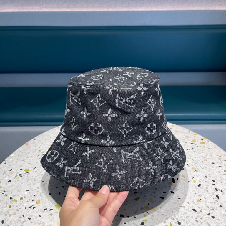 Lv embroidered lettering patchwork washed denim embroidered fisherman hatWashed denim color, show the same model, soft and comfortable fabricsHundreds of casual models, closed eyes into!