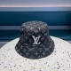 Lv embroidered lettering patchwork washed denim embroidered fisherman hatWashed denim color, show the same model, soft and comfortable fabricsHundreds of casual models, closed eyes into!