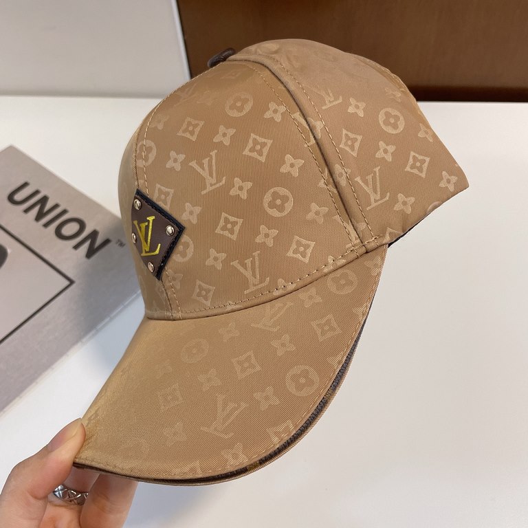 Louis Vuitton Baseball Cap LouisVuitton   New LV baseball cap, heavy construction   perfect splicing leather, high-end atmosphere, versatile models   men and women!