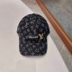 LV2023 new denim baseball cap, fisherman's cap   waited for centuries   finally waited for this baseball cap. Denim fabric, very resistant to dirt. Embroidered logo jacquard pattern, very nice   adjustable at the back.