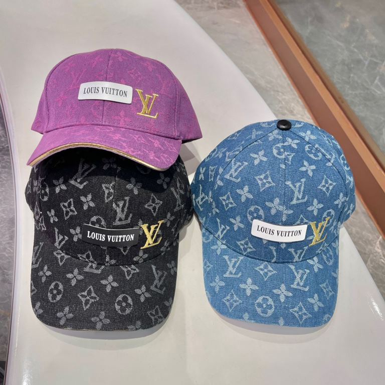 LV2023 new denim baseball cap, fisherman's cap   waited for centuries   finally waited for this baseball cap. Denim fabric, very resistant to dirt. Embroidered logo jacquard pattern, very nice   adjustable at the back.