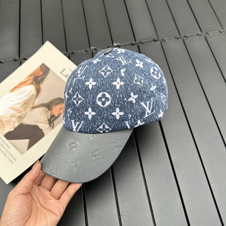 Louis Vuitton Baseball Cap LouisVuitton   New LV baseball cap, heavy construction   perfect old flowers, high-end atmosphere, versatile models   men and women!