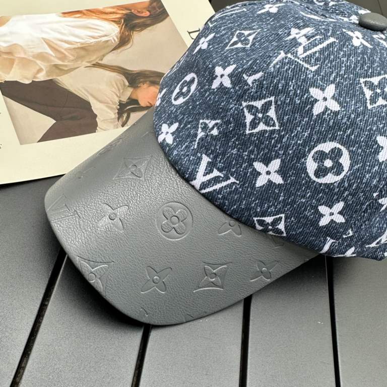 Louis Vuitton Baseball Cap LouisVuitton   New LV baseball cap, heavy construction   perfect old flowers, high-end atmosphere, versatile models   men and women!