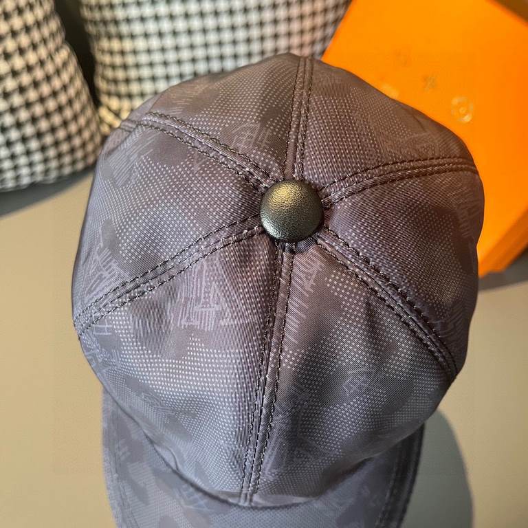 With box cloth bag, LV (Louis Vuitton) new original single baseball cap, Lv silkscreen, counter 11 open mold customized, original custom fabric   head layer cowhide, cotton lining, light and breathable! Awesome quality, 