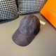 With box cloth bag, LV (Louis Vuitton) new original single baseball cap, Lv silkscreen, counter 11 open mold customized, original custom fabric   head layer cowhide, cotton lining, light and breathable! Awesome quality, 