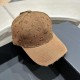 LV Louis Vuitton] new full print logo pattern paragraph baseball cap, counter synchronization shipment, big name models super good with, hurry to get!