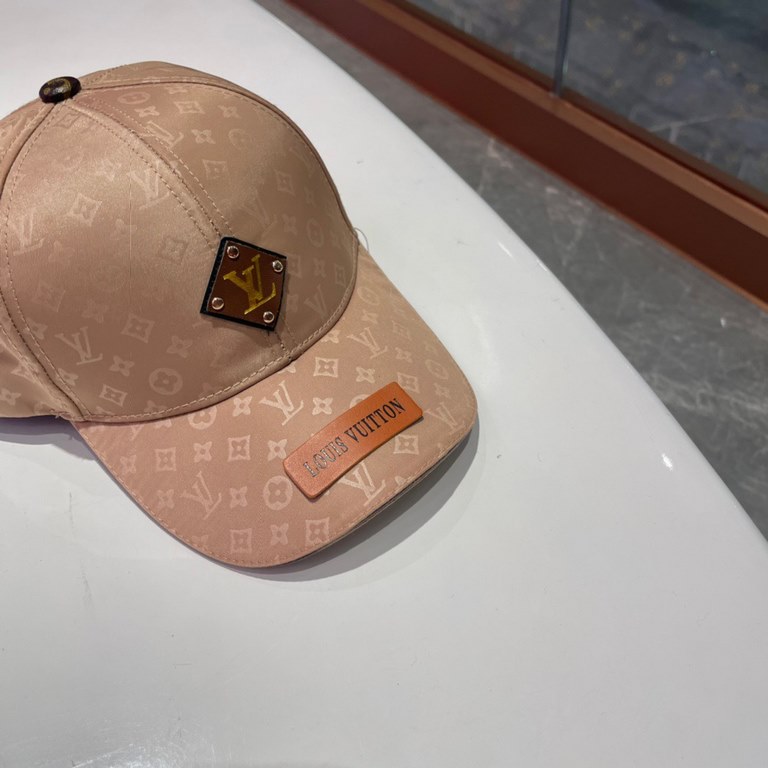 [LV] 2023 spring new models of simple embroidery models of baseball caps, big models are super good with, hurry to get!