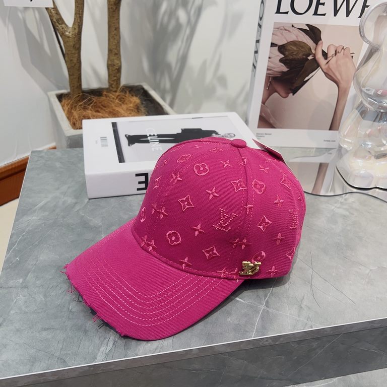 Louis Vuitton LV   Milan counter new hat female foreign full embroidery baseball cap, show face small shade sun protection