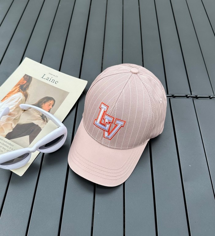 LV Louis Vuitton official website version of the shipment, the classic baseball cap, very classic classic, popular retro beauty, available in all seasons, out of the necessary, very show face is small!