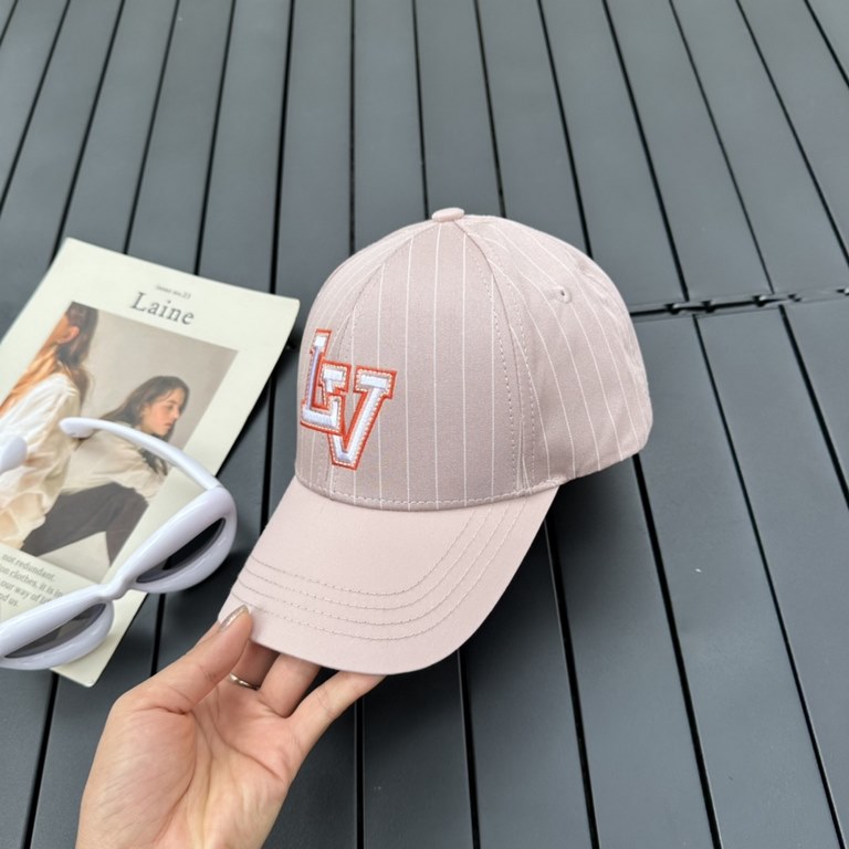 LV Louis Vuitton official website version of the shipment, the classic baseball cap, very classic classic, popular retro beauty, available in all seasons, out of the necessary, very show face is small!