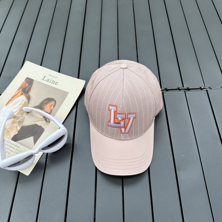 LV Louis Vuitton official website version of the shipment, the classic baseball cap, very classic classic, popular retro beauty, available in all seasons, out of the necessary, very show face is small!