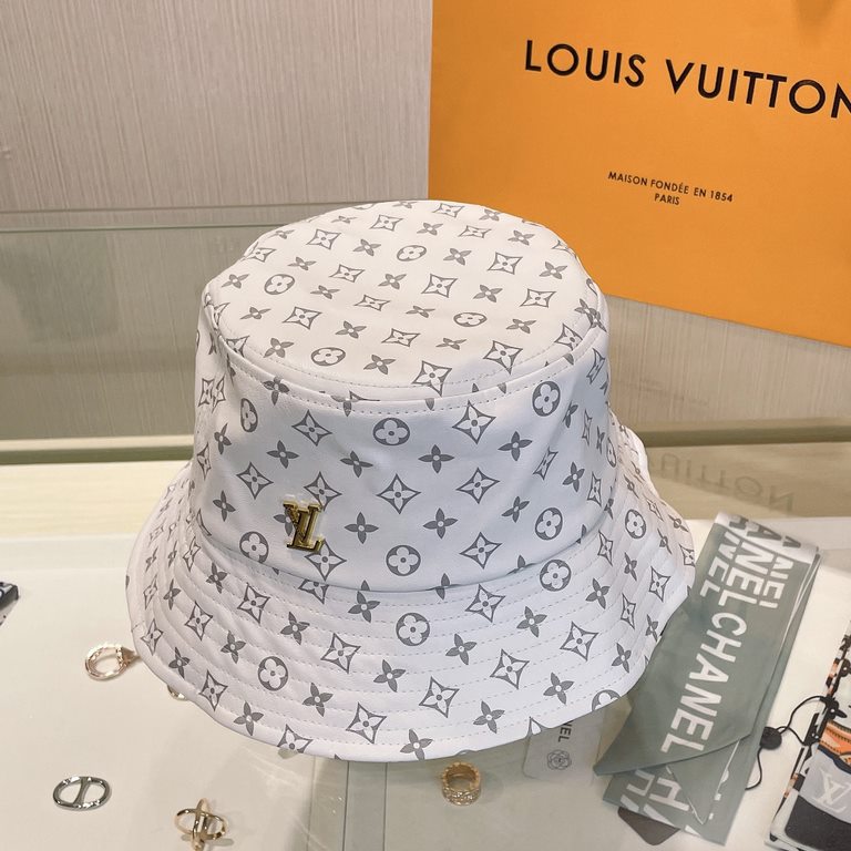 LV Louis Vuitton shipments, classic fisherman's hat, very classic classic, popular retro beauty, available in all seasons, go out must-have, very show face is small!