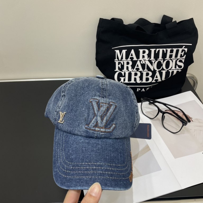 With dust bag LV (Louis Vuitton) original single baseball cap, washed denim, counter 11 open mold customized, original denim fabric   head layer cowhide, lightweight and breathable! Awesome quality, base head circumferen