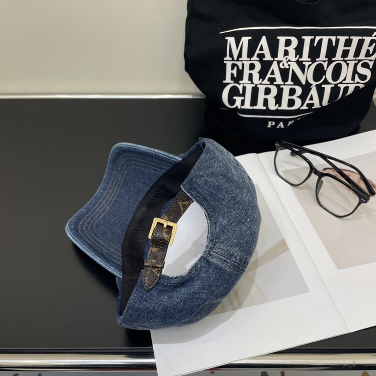 With dust bag LV (Louis Vuitton) original single baseball cap, washed denim, counter 11 open mold customized, original denim fabric   head layer cowhide, lightweight and breathable! Awesome quality, base head circumferen