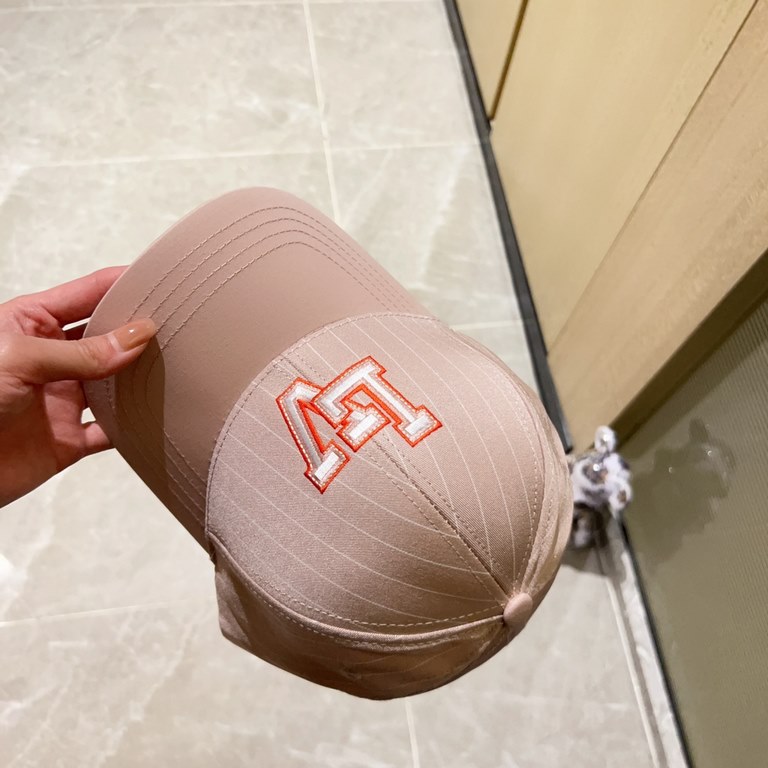 with dust bag [LV Louis Vuitton] 2023 new embroidered denim colorblocking baseball cap, new shipments, big name models are super good with, hurry up and get it!