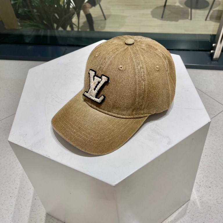 LV2023 new denim baseball cap, fisherman cap   baseball cap. Denim fabric, very nice   adjustable in the back.