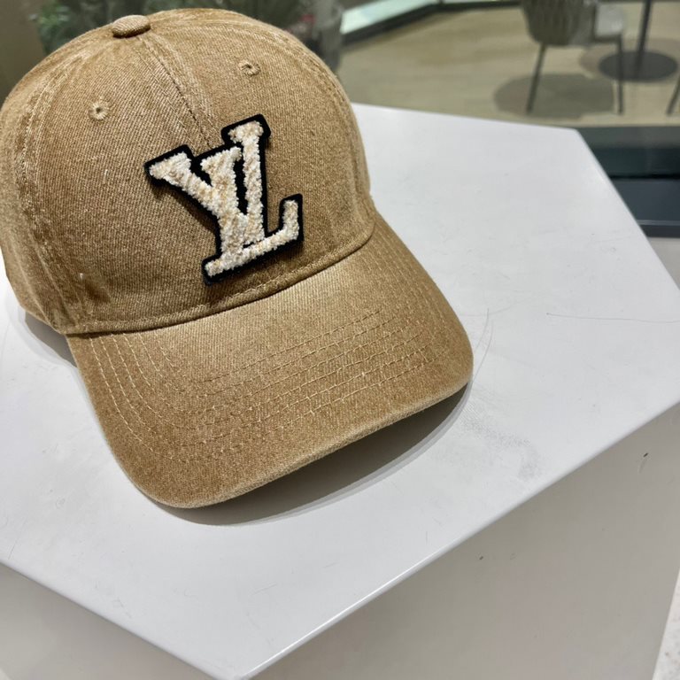 LV2023 new denim baseball cap, fisherman cap   baseball cap. Denim fabric, very nice   adjustable in the back.